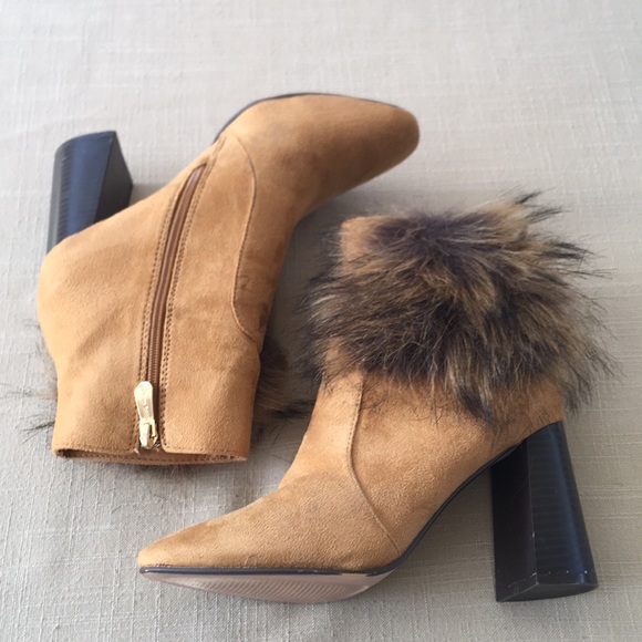 Ankle boots with faux fur size 7.5 - Picture 1 of 5